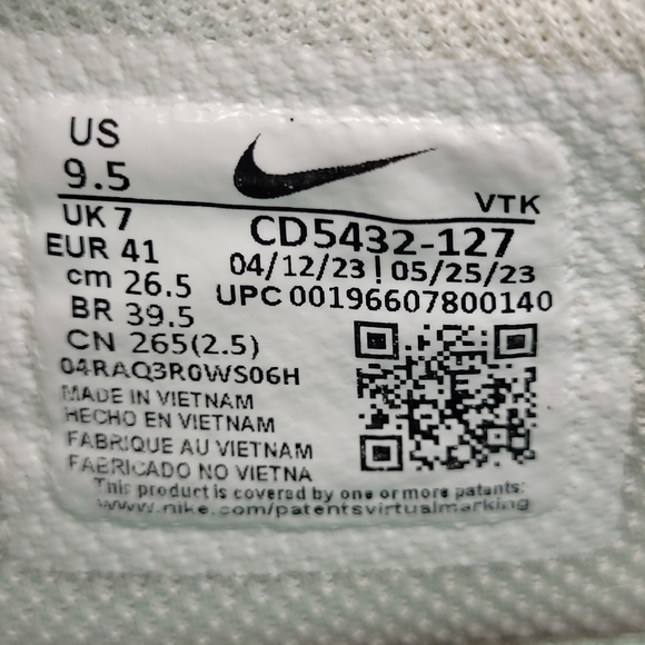 Nike Air Max Excee Womens | Size 9.5 | White, Teal, Nebula | Used - Picture 8 of 8